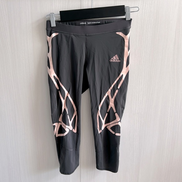 NWOT adidas AZ Adizero size small 3/4 graphic running tights med compression - Picture 2 of 16